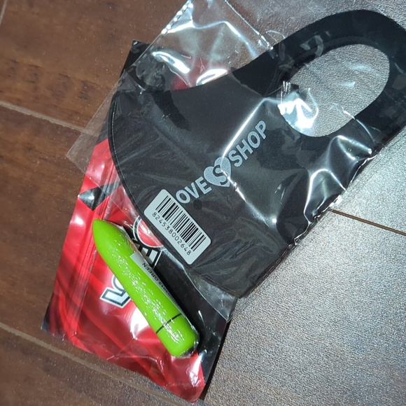 Free with Purchase - Picture 2 of 2